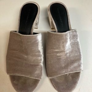 Rebecca Minkoff  SIZE 9M Taupe